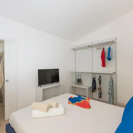 Апартаменты Loft Lungomare Vista Mare E Monti Арбатакс