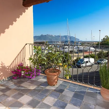 Loft Lungomare Vista Mare E Monti