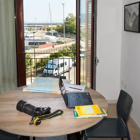 Апартаменты Loft Lungomare Vista Mare E Monti Арбатакс