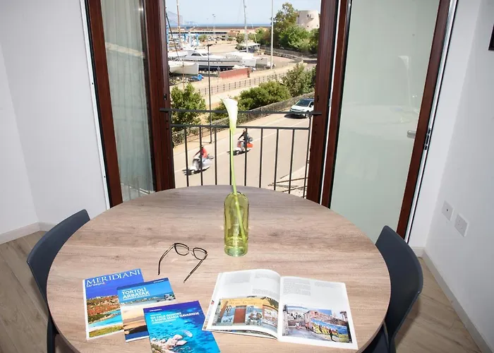 Loft Lungomare Vista Mare E Monti Lägenhet *