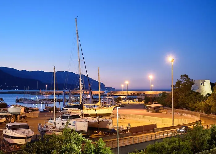 Loft Lungomare Vista Mare E Monti Lägenhet Àrbatax